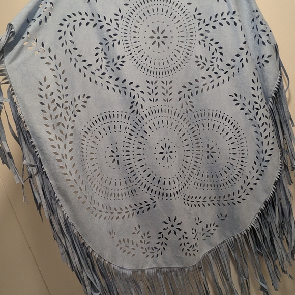 Cut Out Shawl Blue - Picture 9 of 9